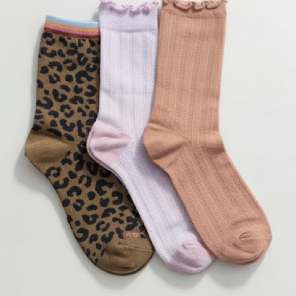 NWOT Leopard Print and Solid Color Socks Set